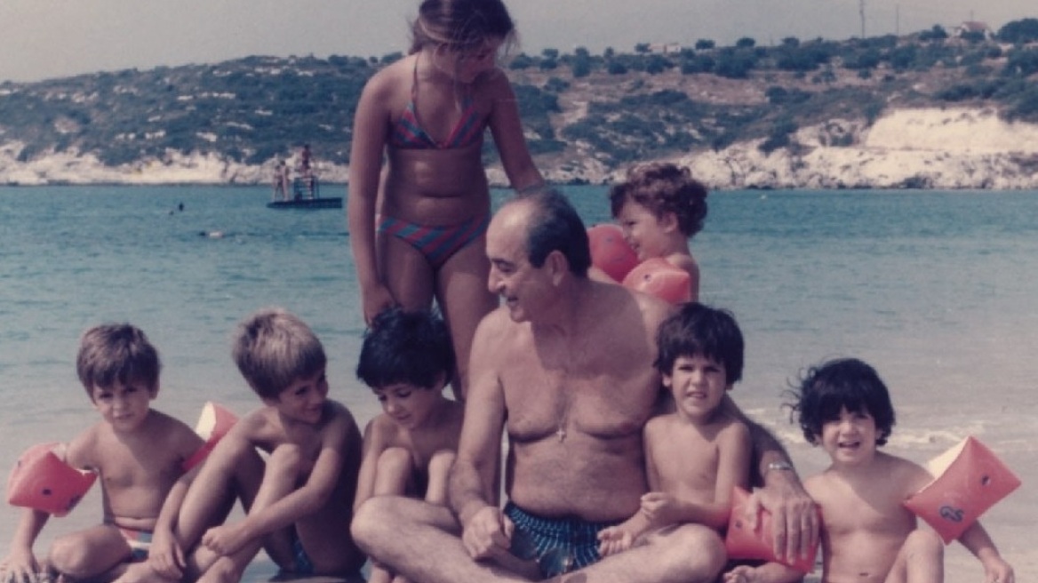 Ντόρα Μπακογιάννη: Η συγκινητική φωτογραφία και το μήνυμά της για τα 8 χρόνια από τον θάνατο του Κωνσταντίνου Μητσοτάκη