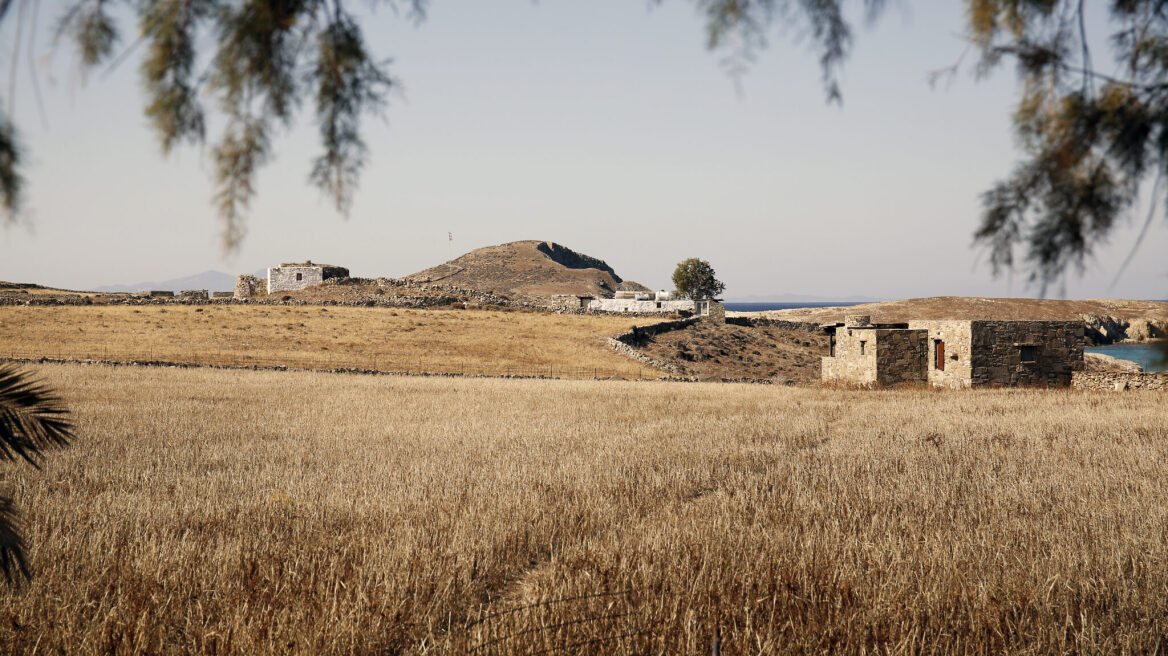 Ρήνεια: To μυστηριώδες και μαγευτικό Κυκλαδονήσι
