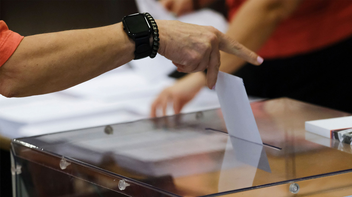 Pulse: Στις 15,5 μονάδες το προβάδισμα ΝΔ, πάνω από 70%  «ναι» στην άρση της μονιμότητας