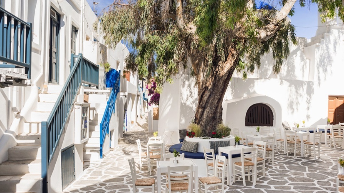 Τι γεύση έχει η Ίος; Το σκοτύρι και άλλα εμβληματικά προϊόντα του νησιού
