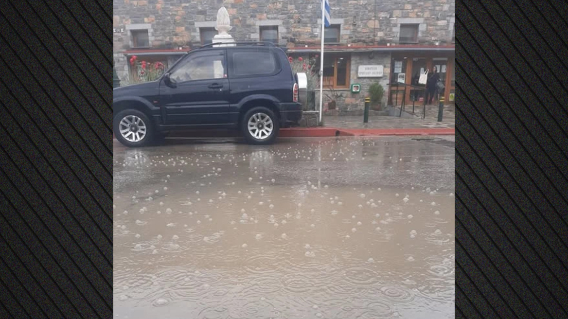 Καιρός: Η κακοκαιρία πλήττει την Κρήτη με καταιγίδες και χαλάζι - Πλημμύρισαν δρόμοι σε χωριά του Ηρακλείου, δείτε βίντεο 