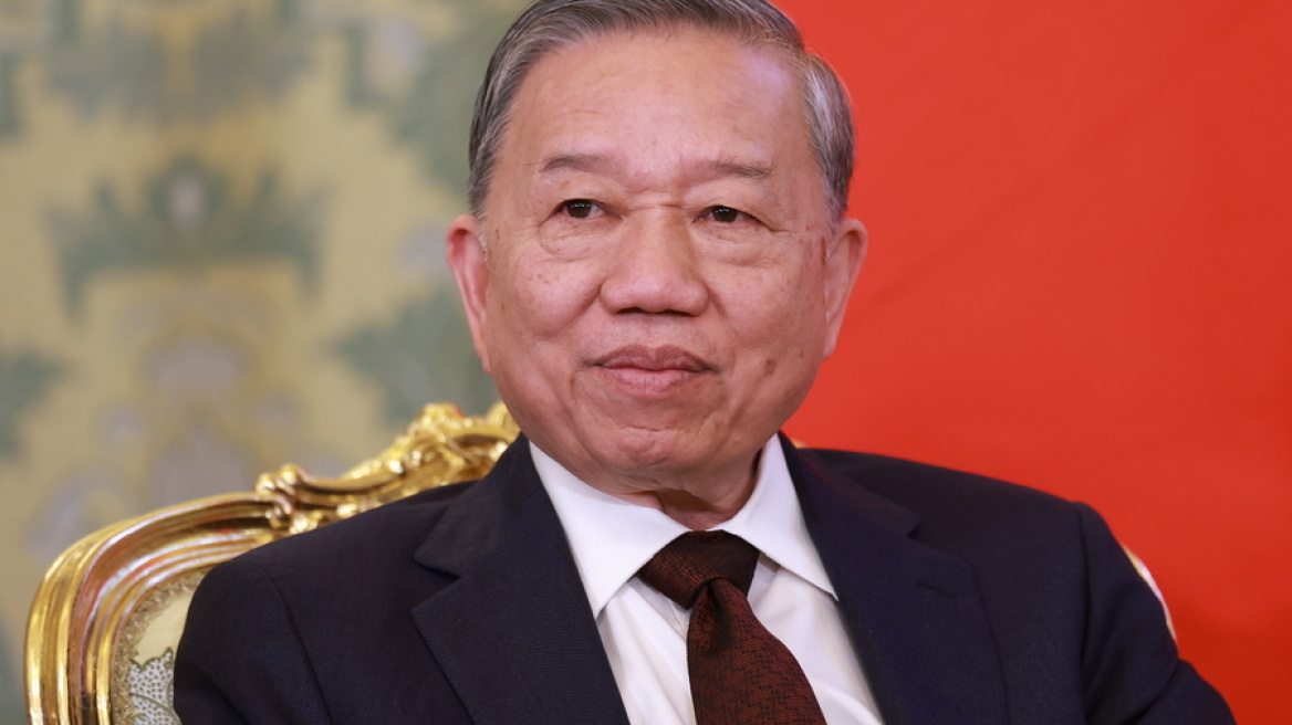 Το Βιετνάμ απαγόρευσε τεύχος του Economist που έχει στο εξώφυλλο τον ηγέτη της χώρας
