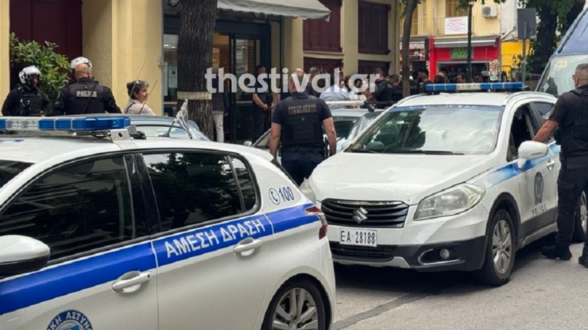 Θεσσαλονίκη: Προσαγωγές έξω από σούπερ μάρκετ μετά από διαμαρτυρία για την ακρίβεια