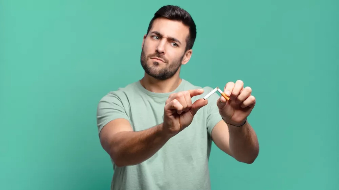 Κορυφαία πνευμονολόγος δίνει top συμβουλές για τη διακοπή του καπνίσματος
