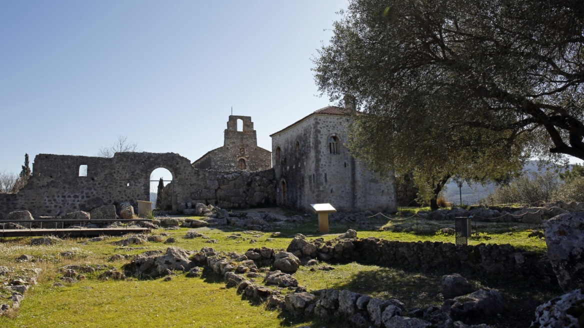 Κυριακάτικη επίσκεψη στο Νεκρομαντείο του Αχέροντα