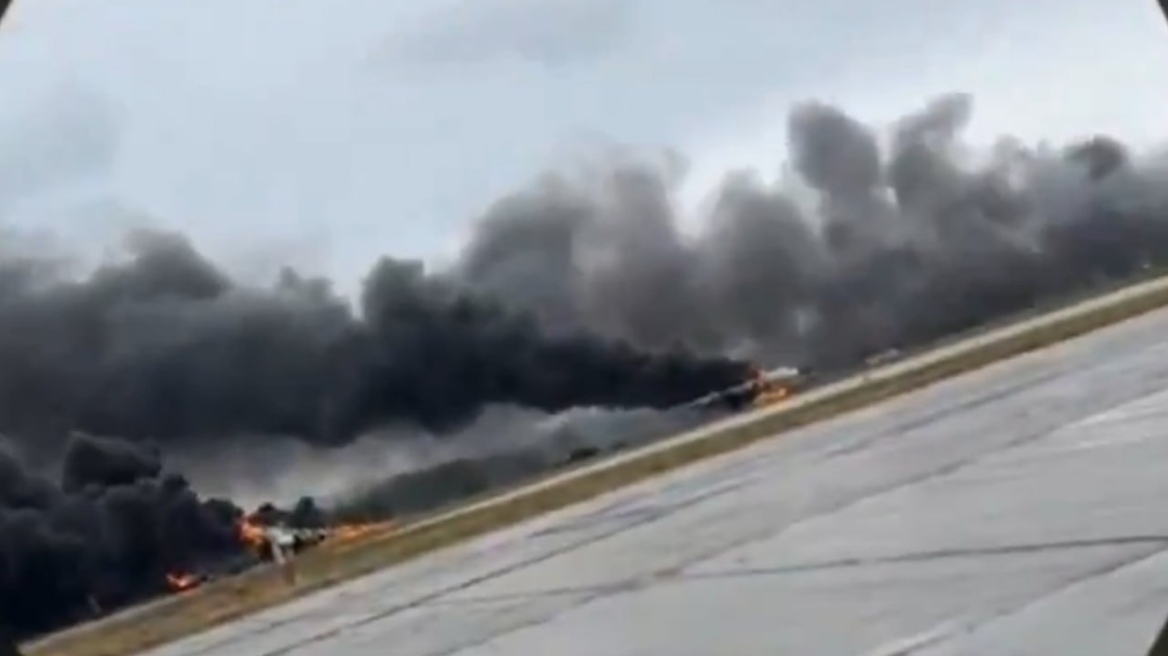 Πόλεμος στην Ουκρανία:  Σαμποτάζ σε ρωσικές βάσεις - Κατέστρεψαν με drone πάνω από 40 μαχητικά, δείτε βίντεο
