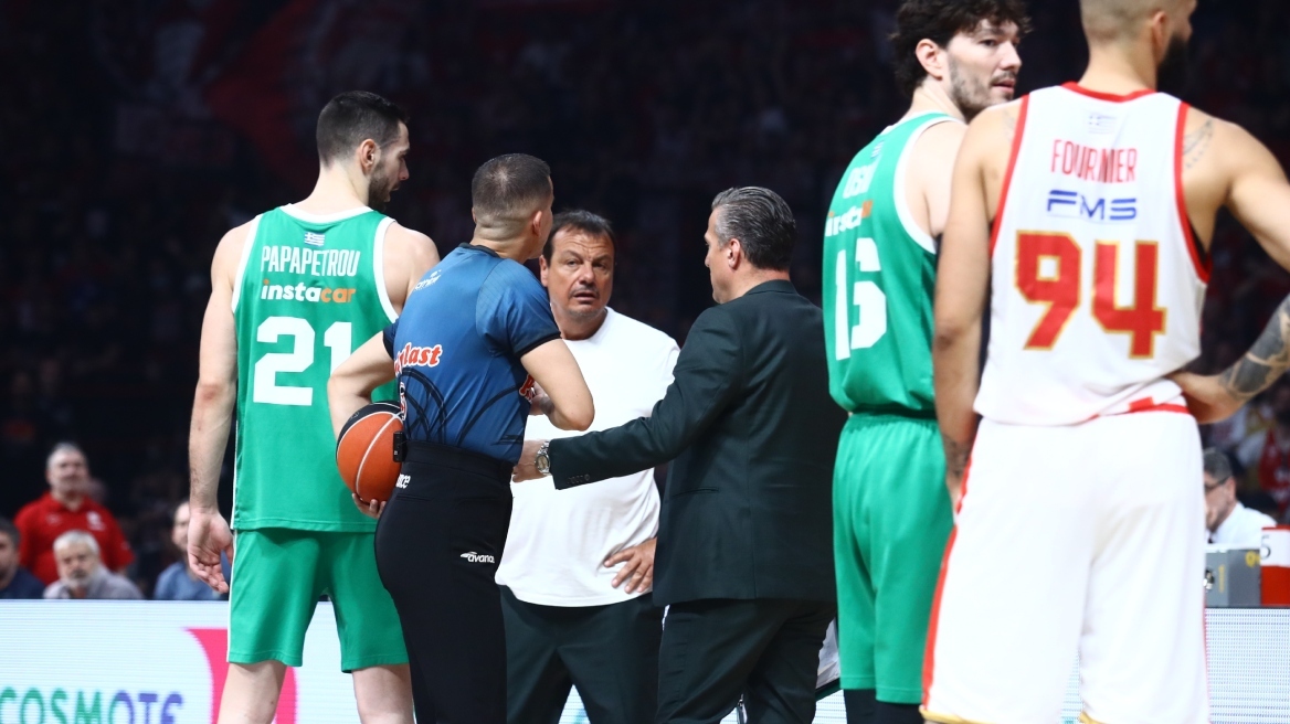 Ολυμπιακός-Παναθηναϊκός: Τι αναφέρεται στο φύλλο αγώνα για τα υβριστικά συνθήματα κατά Γιαννακόπουλου, Σλούκα και Αταμάν