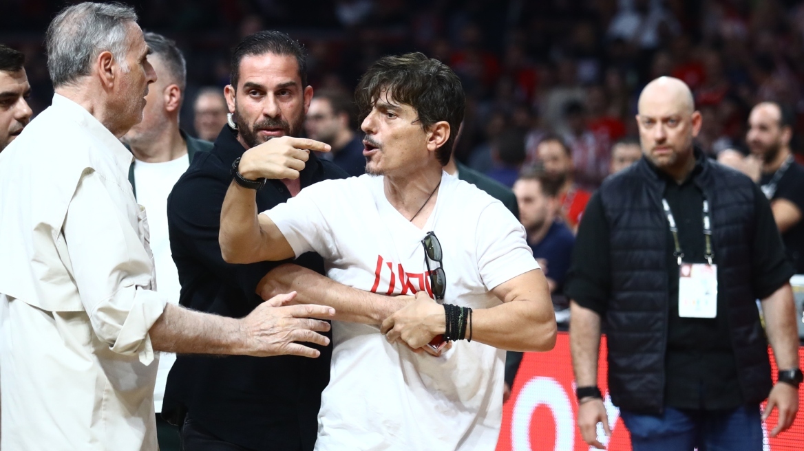 Γιαννακόπουλος: Εγώ τιμωρήθηκα για ένα κ@@@δάχτυλο, είμαι περίεργος να δω αν τιμωρηθεί ο Φουρνιέ για τον 4ο τελικό