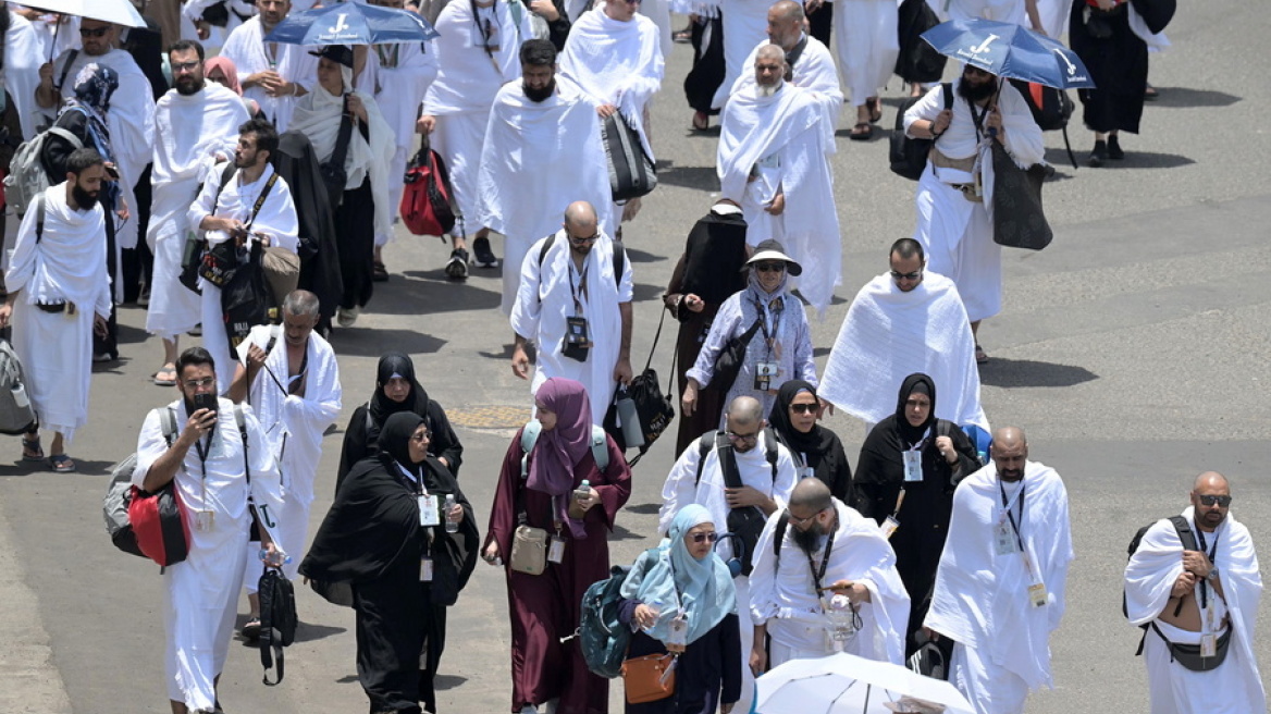 Σαουδική Αραβία: Εκατοντάδες χιλιάδες μουσουλμάνοι συρρέουν στη Μέκκα για το μεγάλο προσκύνημα