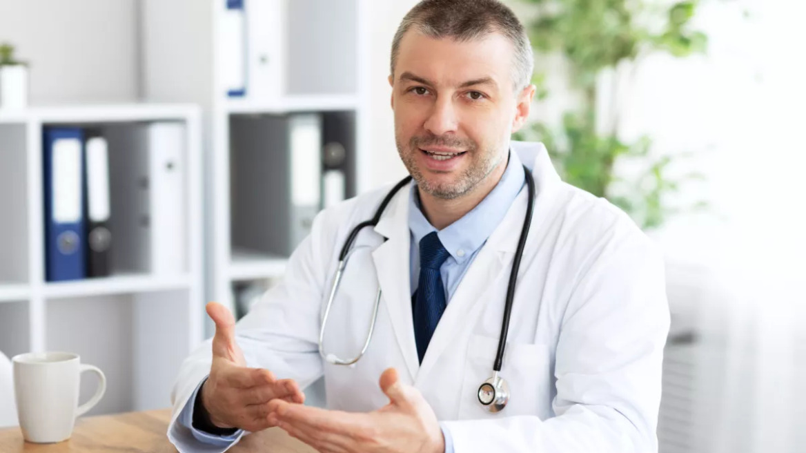 Χωρίς εξετάσεις αναγνωρίζεται η ειδικότητα των γιατρών από ΗΠΑ – Τι σημαίνει η απόφαση