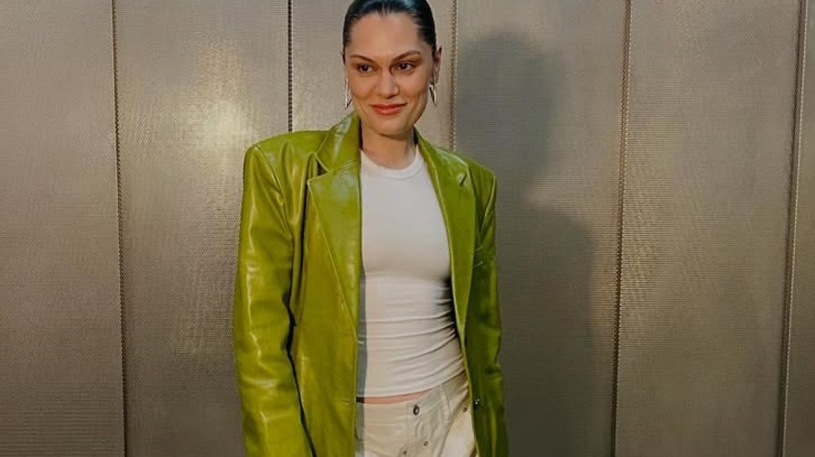 Γνωστή Βρετανίδα τραγουδίστρια διαγνώστηκε με καρκίνο του μαστού και το ανακοίνωσε στο Instagram: «Θα εξαφανιστώ για λίγο»