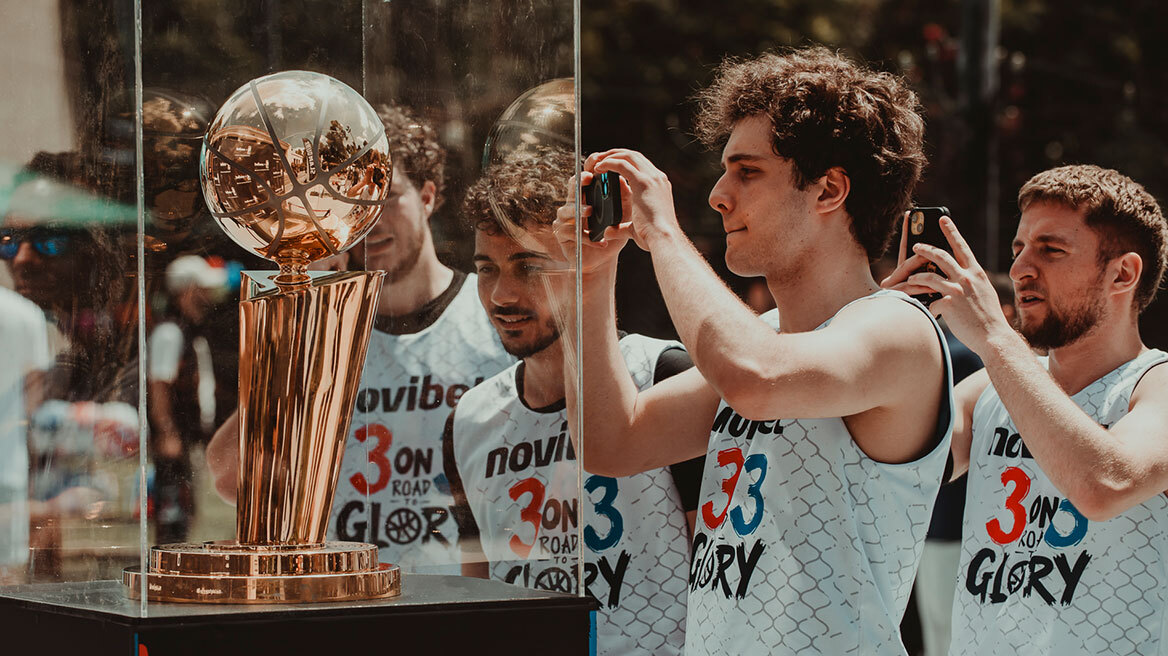 Η Novibet έφερε τη μαγεία του NBA στο κέντρο της Αθήνας με το ‘3on3 Road To Glory’