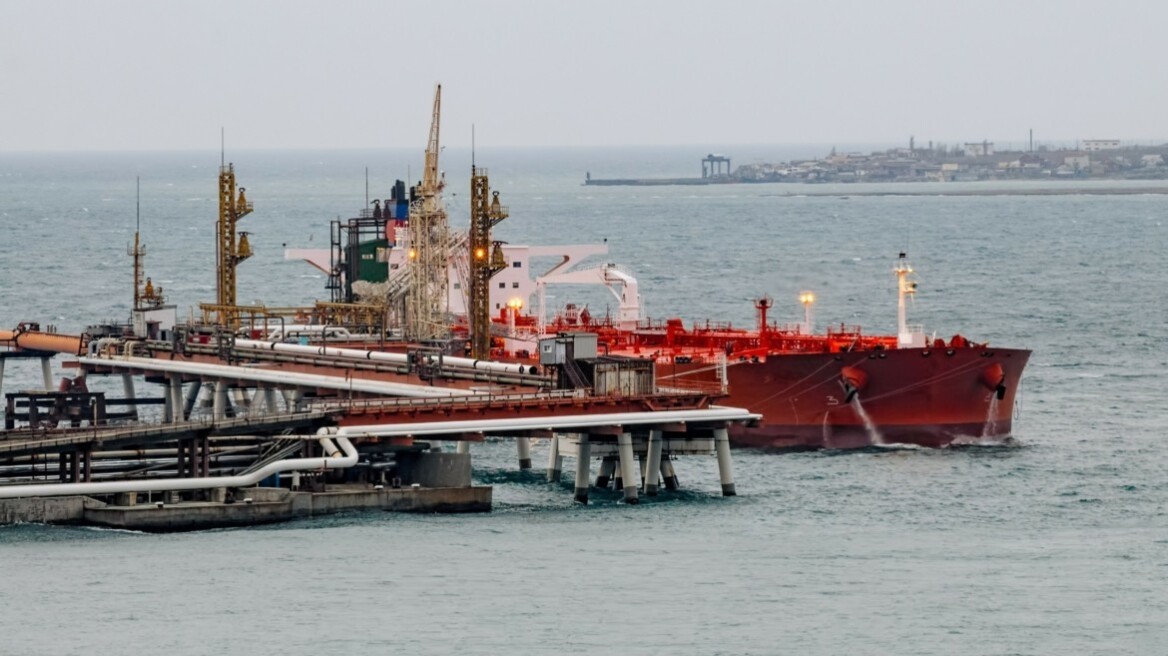 Δεξαμενόπλοια: Αποσύρεται ο παλιός στόλος, καθυστερεί ο νέος