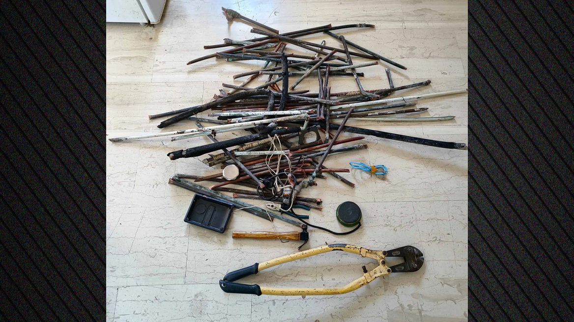 Συνελήφθησαν τέσσερα άτομα που έκλεψαν χαλκοσωλήνες από δύο σπίτια στη Σαλαμίνα