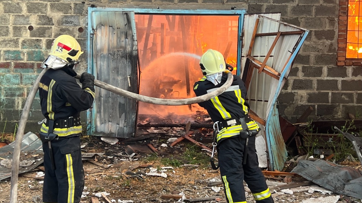Κομισιόν για τη μαζική ρωσική επίθεση στην Ουκρανία: Η Ρωσία μιλάει και καταλαβαίνει τη γλώσσα της βίας και του τρόμου