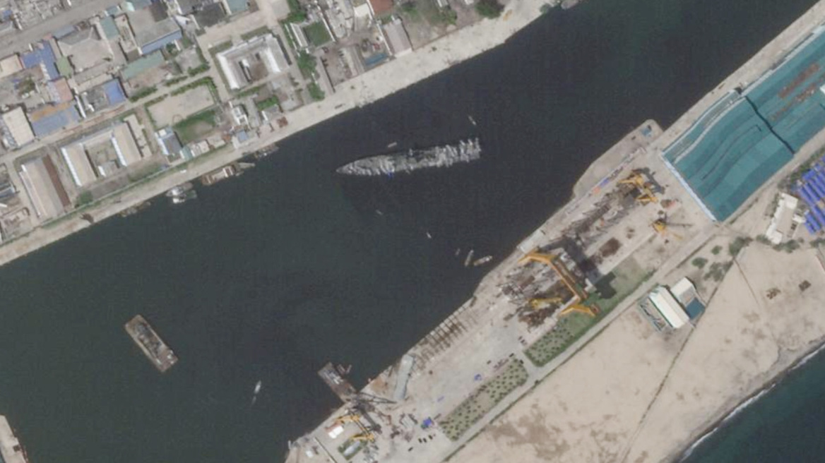 Βόρεια Κορέα: Με επισκευές «εξπρές» έπεσε ξανά στο νερό το νέο της αντιτορπιλικό