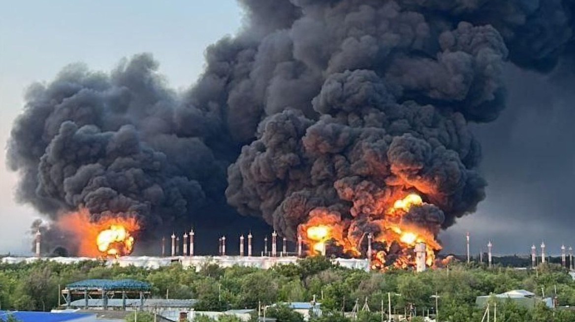 Ρωσία: Ουκρανικά drones χτύπησαν αεροπορική βάση και αποθήκη καυσίμων σε Ριαζάν και Σάρατοφ, δείτε βίντεο