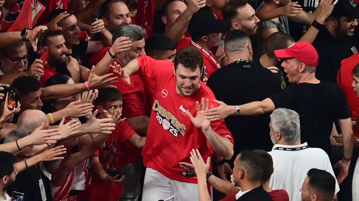 Βεζένκοβ: «Έχω πάθει διάστρεμμα, δείξαμε ότι ήμασταν πιο σκληροί στη σειρά των τελικών