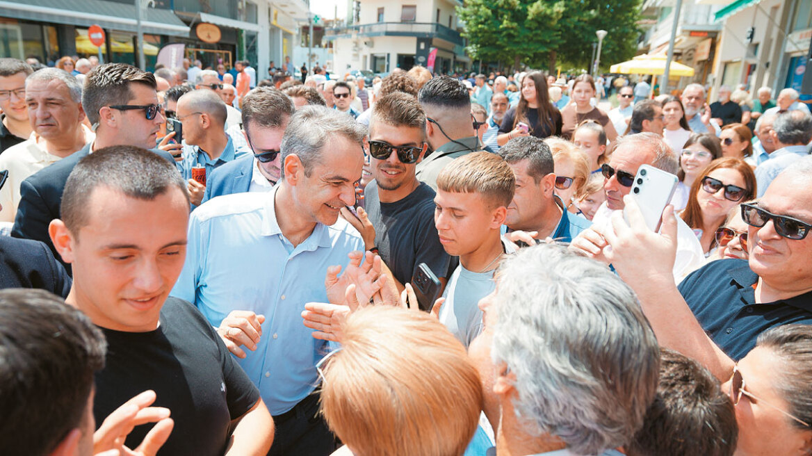 Κυριάκος Μητσοτάκης: Κοινωνική στρατηγική, περιοδείες στην Ελλάδα και επαφές στο εξωτερικό