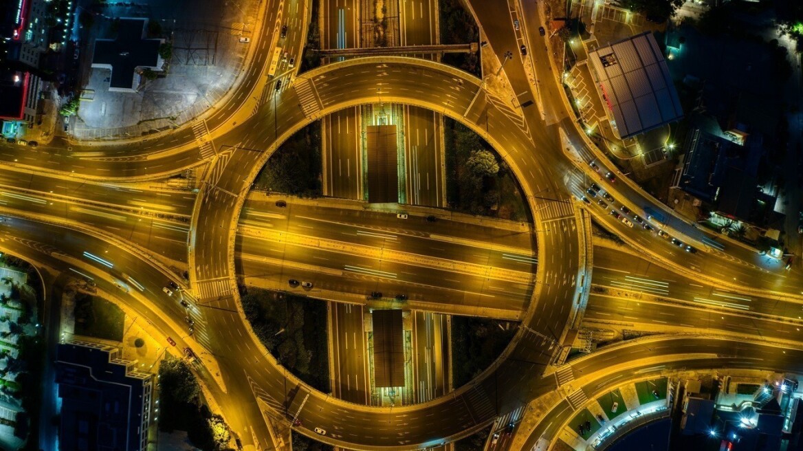 ΓΕΚ ΤΕΡΝΑ: Ολοκληρώθηκε το deal με το Latsco Family Office για το 10% στην Αττική Οδό