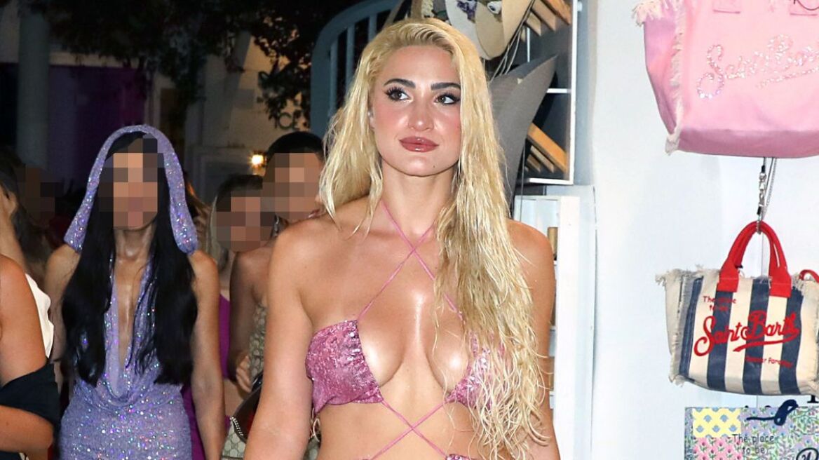 Η Ιωάννα Τούνη ποζάρει γυμνή στην μπανιέρα της - Δείτε το σέξι στιγμιότυπο