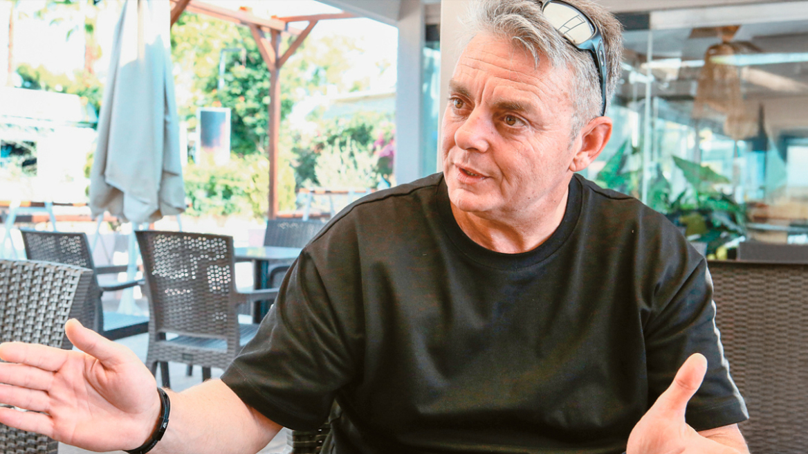 Δημήτρης Λιότσιος στο ΘΕΜΑ: «Δεν μπορούσα να το σηκώσω, οι πυροσβέστες να καίγονται και η ηγεσία τους να φέρεται έτσι»