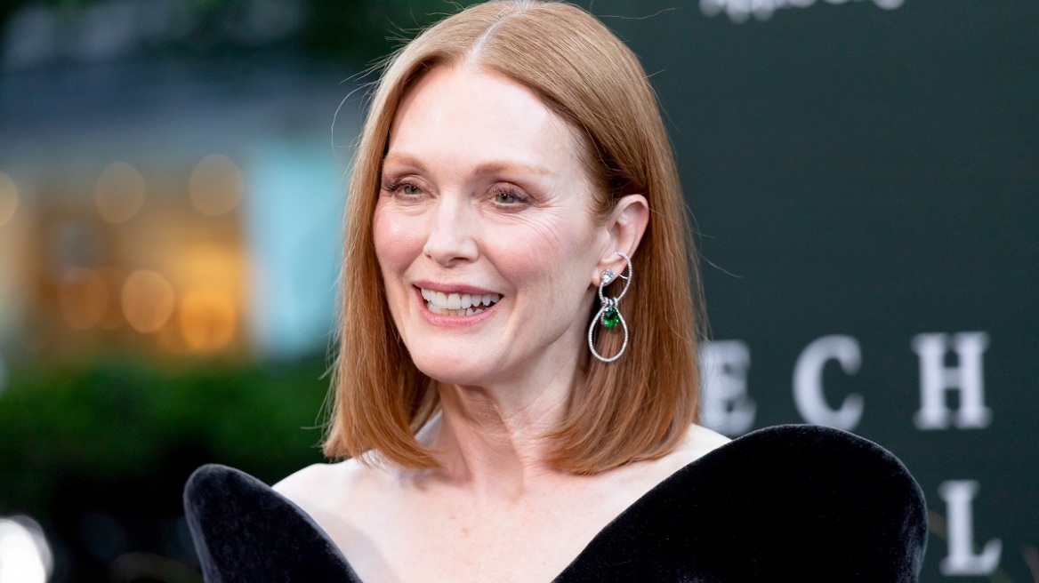 Τζούλιαν Μουρ: «Δεν έχεις “ξοφλήσει” όταν φεύγουν τα παιδιά από το σπίτι»
