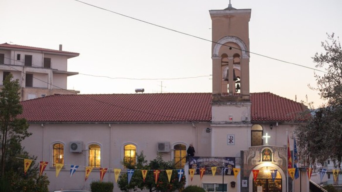 Λαμία: Μπήκε σε εκκλησία την ώρα του Όρθρου και έβριζε... γιατί τον ξύπνησαν οι καμπάνες