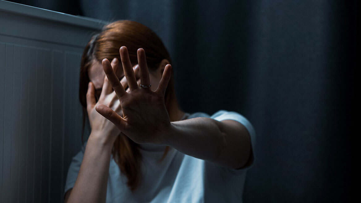 Θεσσαλονίκη: Καταδικάστηκε πατέρας που πέταξε παντόφλα στην κόρη του