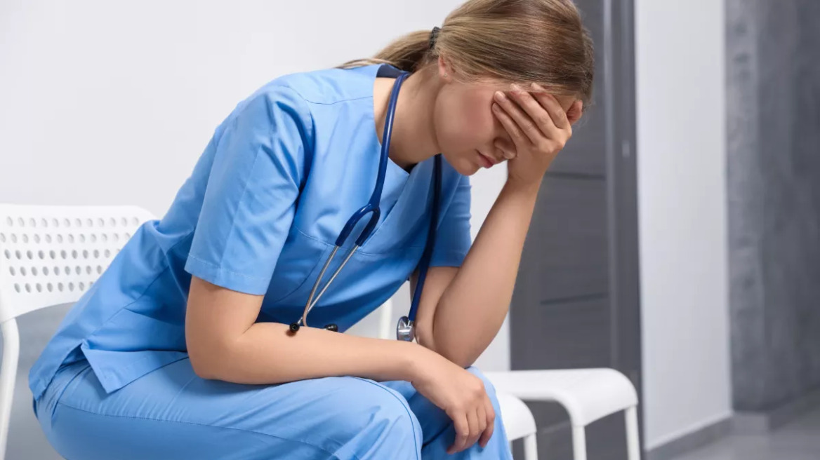 Θλιβερή «πρωτιά» της Ελλάδας σε ελλείψεις νοσηλευτών – Τι φταίει
