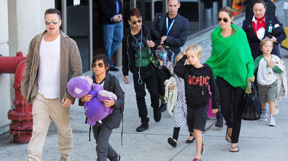 Ο Μπραντ Πιτ έκοψε επαφές με τους γιους του Παξ και Μάντοξ - Τι λένε κύκλοι του ηθοποιού και της Τζολί

