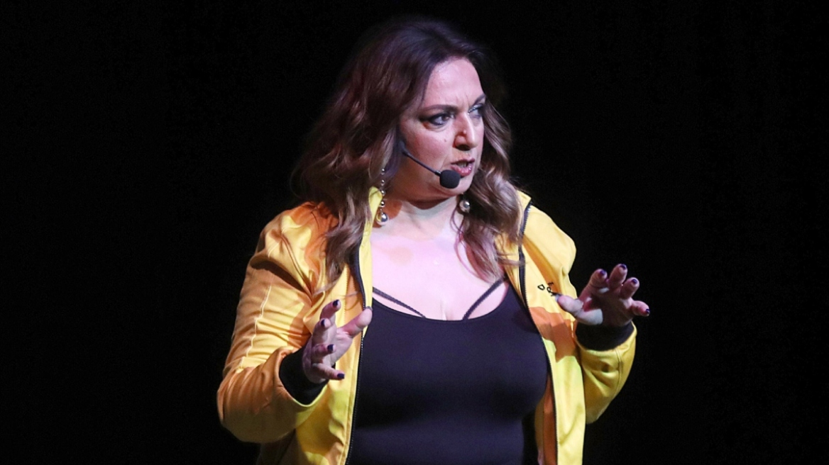 Σοφία Μουτίδου: Το πρόβλημα της διατροφής και της εξάρτησης από το φαγητό είναι παράσημο διά βίου
