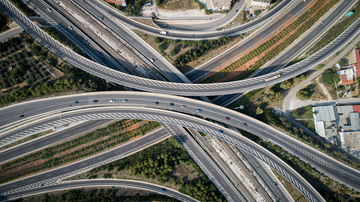 Αττική Οδός: Σχέδιο αποσυμφόρησης της κυκλοφορίας με δύο εξόδους προς Εθνική Οδό