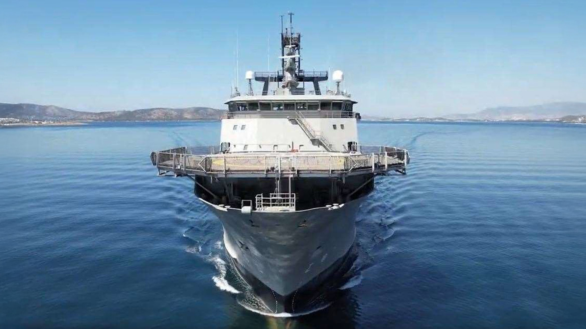 Περσέας: Το πλοίο γενικής υποστήριξης του Πολεμικού Ναυτικού εν δράσει - Εντυπωσιακά πλάνα από τις πρώτες του επιχειρήσεις στην ανοιχτή θάλασσα