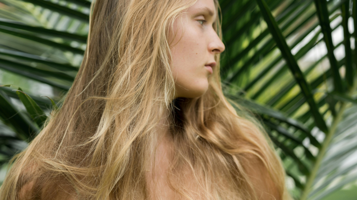 Τρία αρώματα μαλλιών που μυρίζουν «καλοκαίρι»
