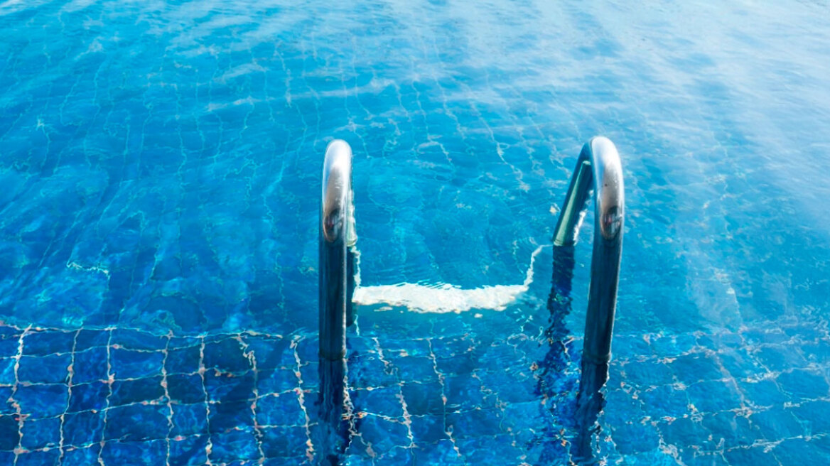 Κρήτη: Μεθυσμένος τουρίστας παρενόχλησε 13χρονη σε πισίνα ξενοδοχείου στη Χερσόνησο