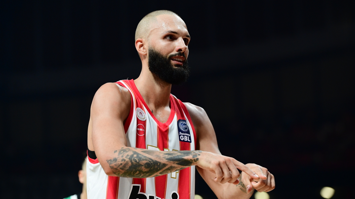 Εβάν Φουρνιέ: Ετοιμάζεται για διακοπές στην Μύκονο 