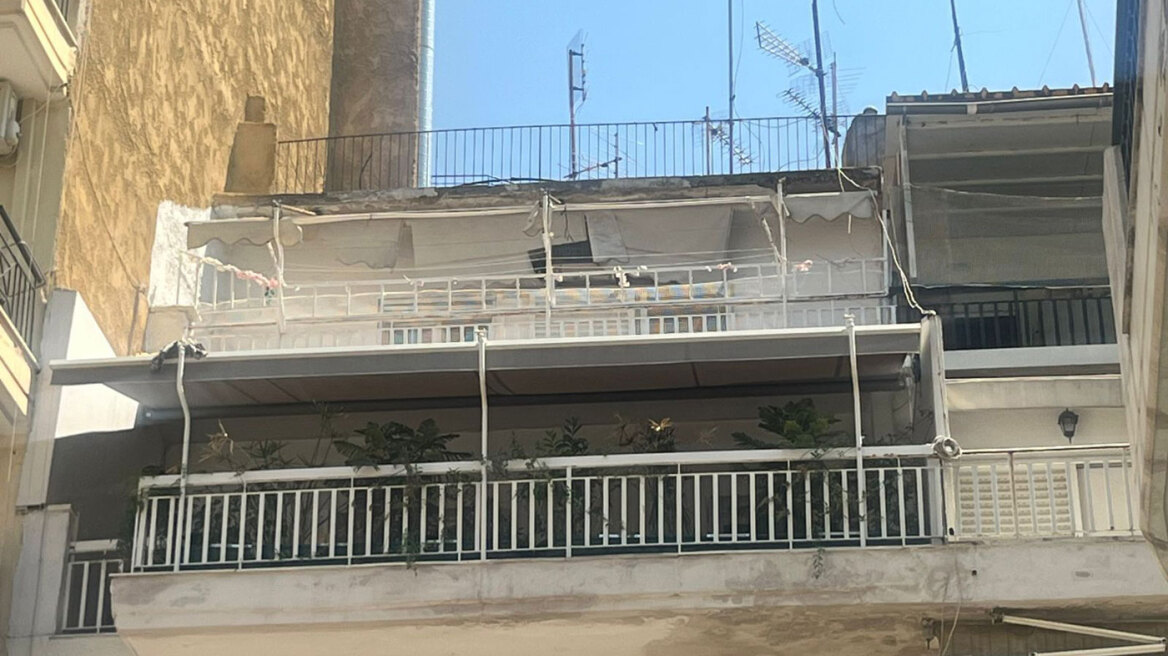 Άφαντοι οι γονείς που παράτησαν το μωρό τους στο μπαλκόνι στη Θεσσαλονίκη