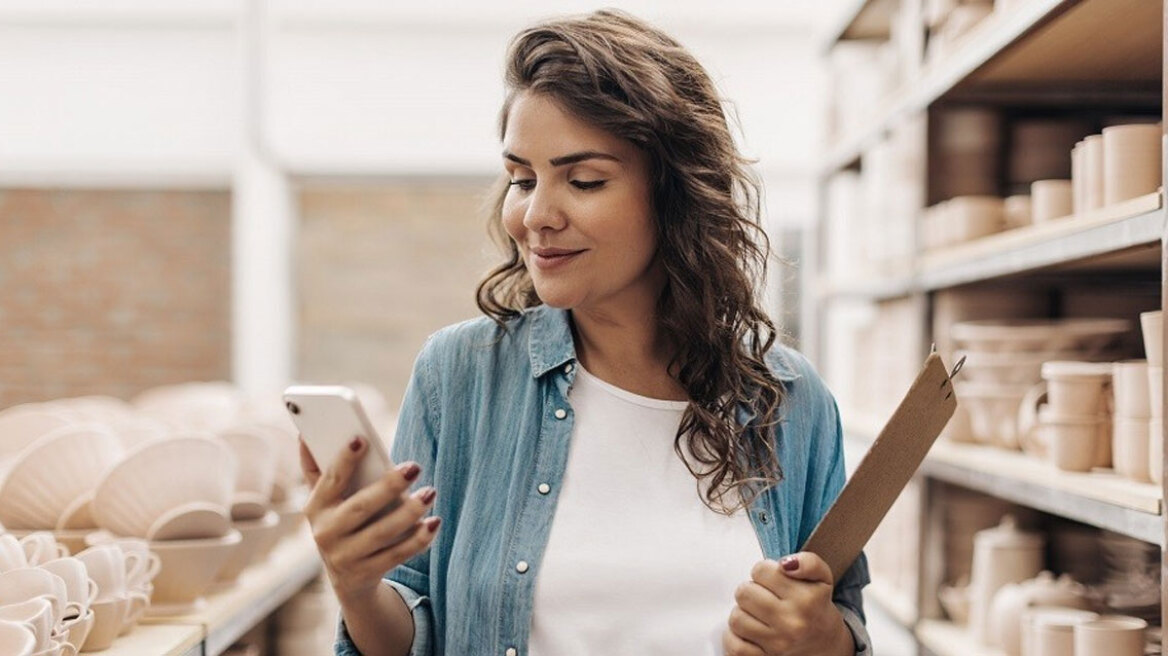 Μια έξυπνη, αποτελεσματική και μετρήσιμη λύση επικοινωνίας για μικρομεσαίες επιχειρήσεις από την COSMOTE TELEKOM