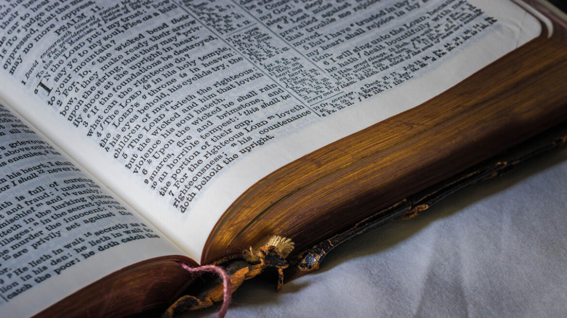 Γιατί οι Millennials απομακρύνονται από τη θρησκεία και τι επιλέγουν αντ’ αυτής;
