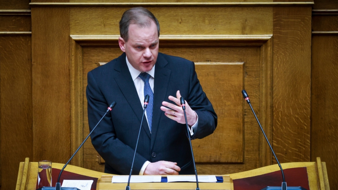 Βουλή: Την παραπομπή Καραμανλή στο Δικαστικό Συμβούλιο για παράβαση καθήκοντος ζητά η ΝΔ – Αναλυτικά το πόρισμα