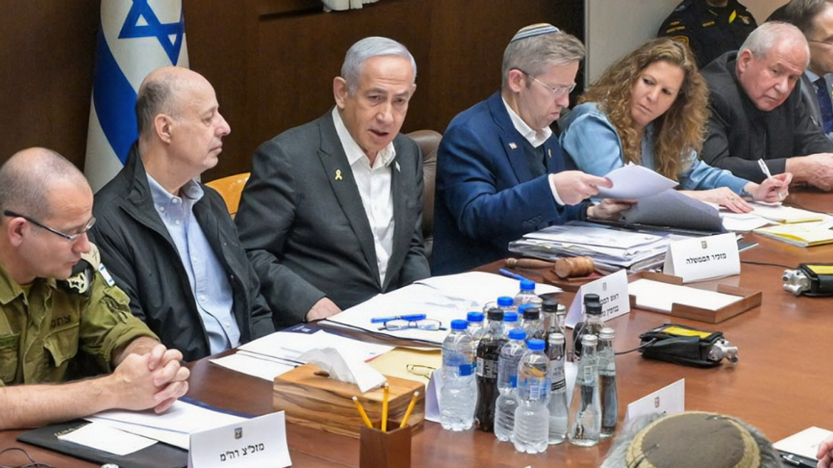 Νετανιάχου: Το ιρανικό καθεστώς μπορεί να πέσει μόνο με πραξικόπημα από μέσα