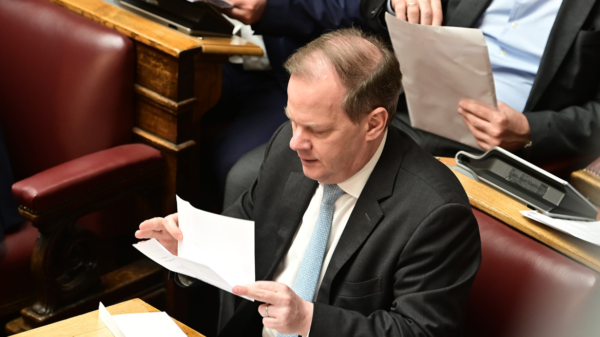 Υπόμνημα Καραμανλή σε Προανακριτική: Αρνούμαι ότι έχω τελέσει αξιόποινη πράξη στα Τέμπη, επιθυμώ ποινική δίωξη για την απόδειξη της αθωότητάς μου 