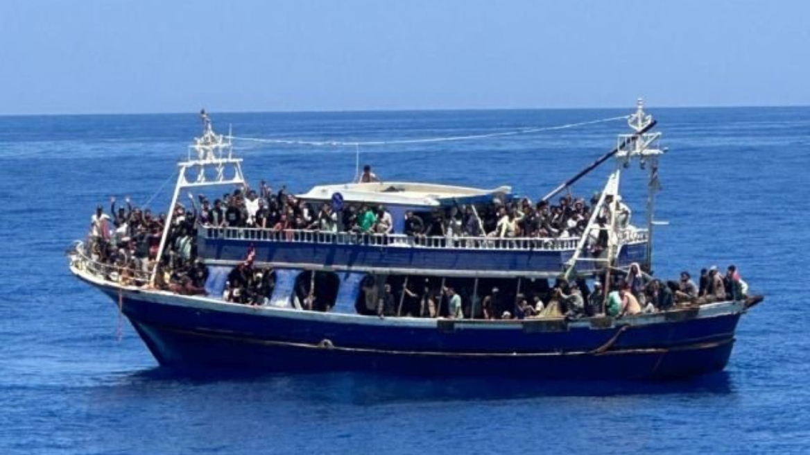 Εντοπίστηκαν και διασώθηκαν 352 μετανάστες στα ανοιχτά της Γαύδου 
