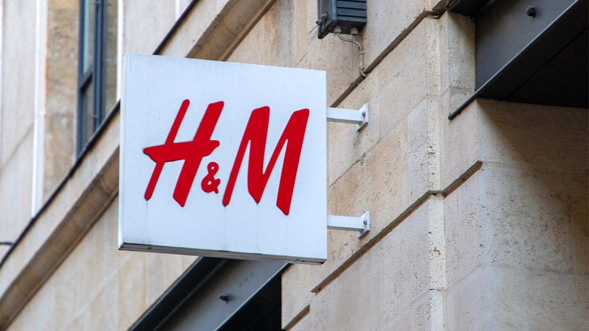 Η ιστορία της H&M: Από ένα μικρό κατάστημα στο Βεστερός, σε διεθνή αυτοκρατορία μόδας