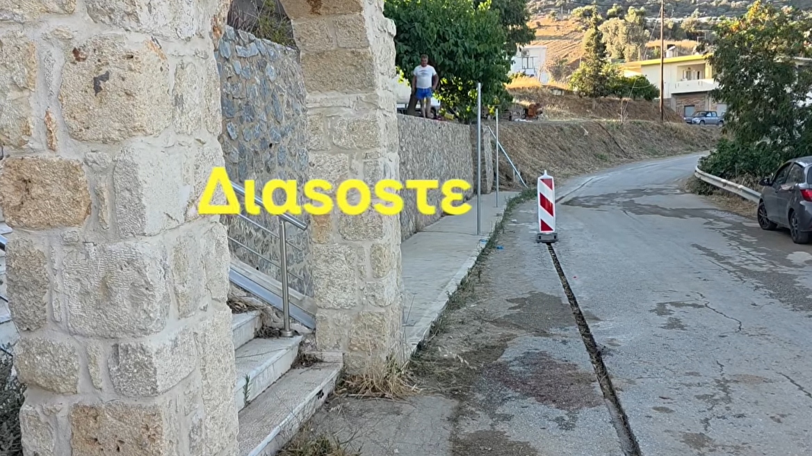 Συντετριμμένοι συγγενείς και φίλοι είπαν το τελευταίο «αντίο» στον 16χρονο Αντώνη που σκοτώθηκε σε τροχαίο στο Ηράκλειο