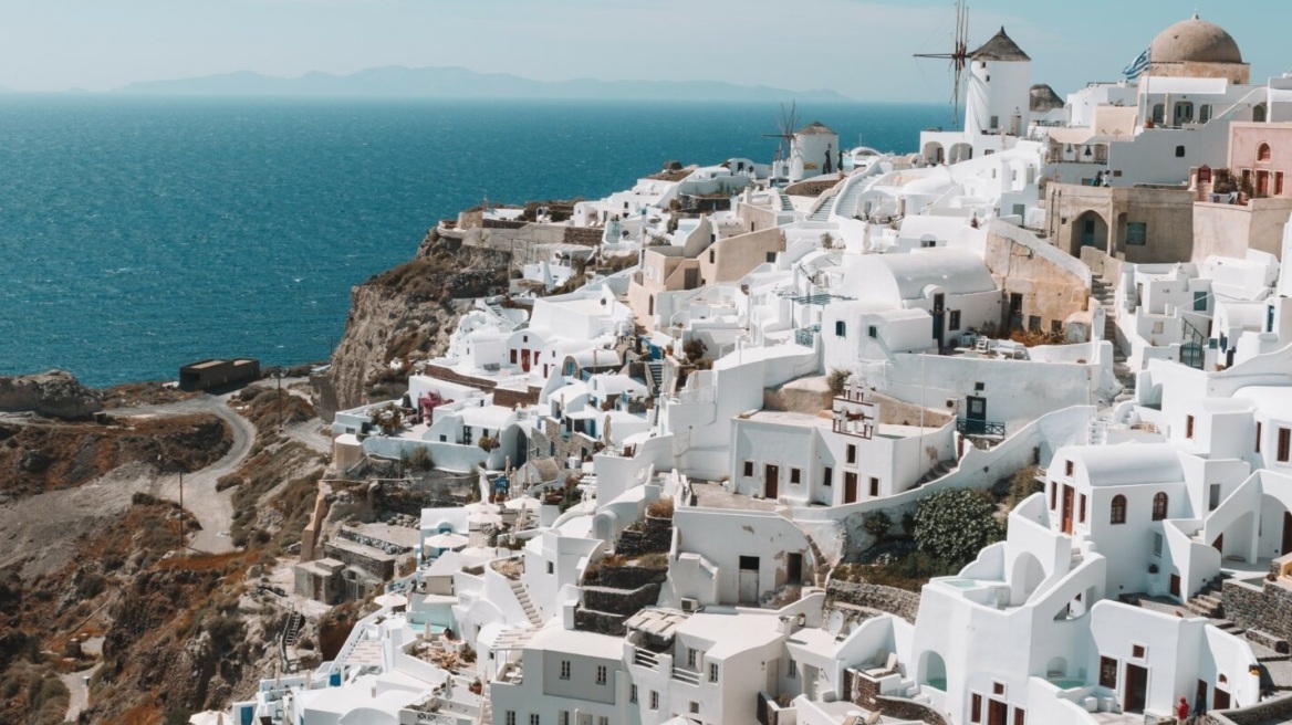 Φέτος το καλοκαίρι, όλα αρχίζουν τη στιγμή που το πλοίο σαλπάρει από το λιμάνι
