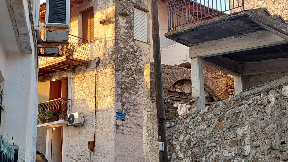 Διπλή δολοφονία στη Μεσσηνία: 61χρονος σκότωσε τους γονείς του με ψαλίδι