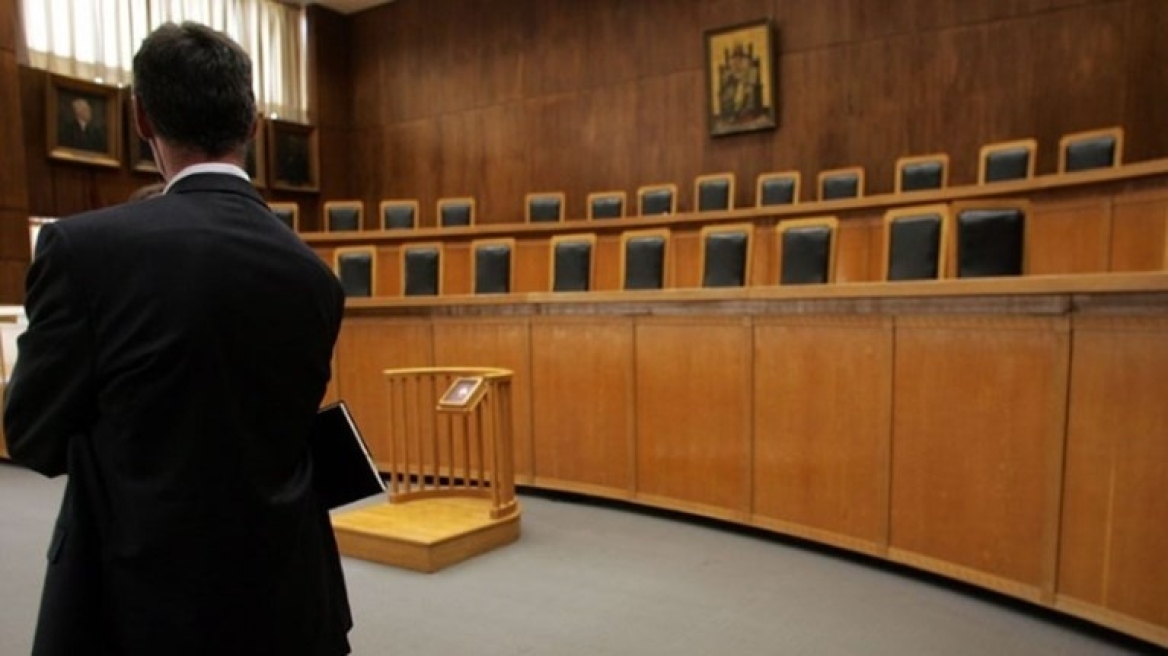 Ένωση Δικαστών και Εισαγγελέων: Να υπάρξουν νομοθετικά μέτρα για ακραίες συμπεριφορές δικηγόρων α λα Ζωή Κωνσταντοπούλου στις δικαστικές αίθουσες