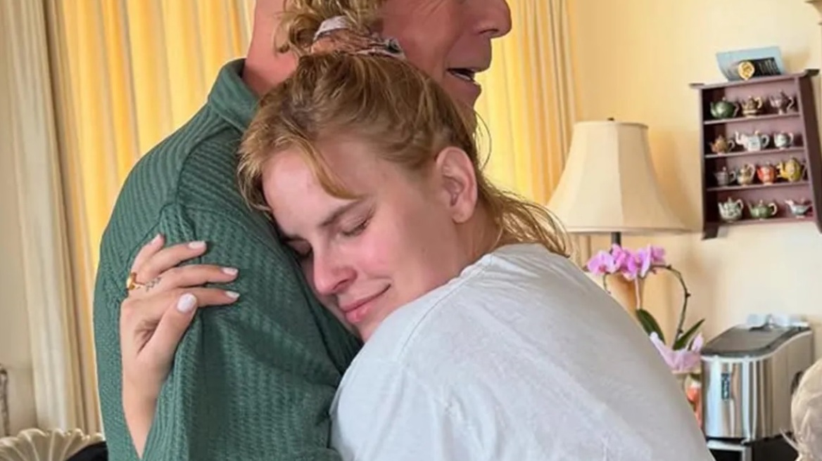 Tallulah Willis: Δηλώνει ευγνώμων δημοσιεύοντας νέες φωτογραφίες με τον πατέρα της στο σπίτι της γιαγιάς της
